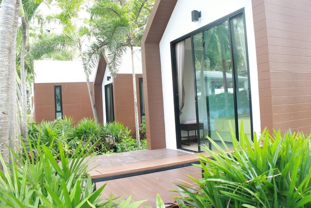 Villa Navin Jomtien Beach Buitenkant foto