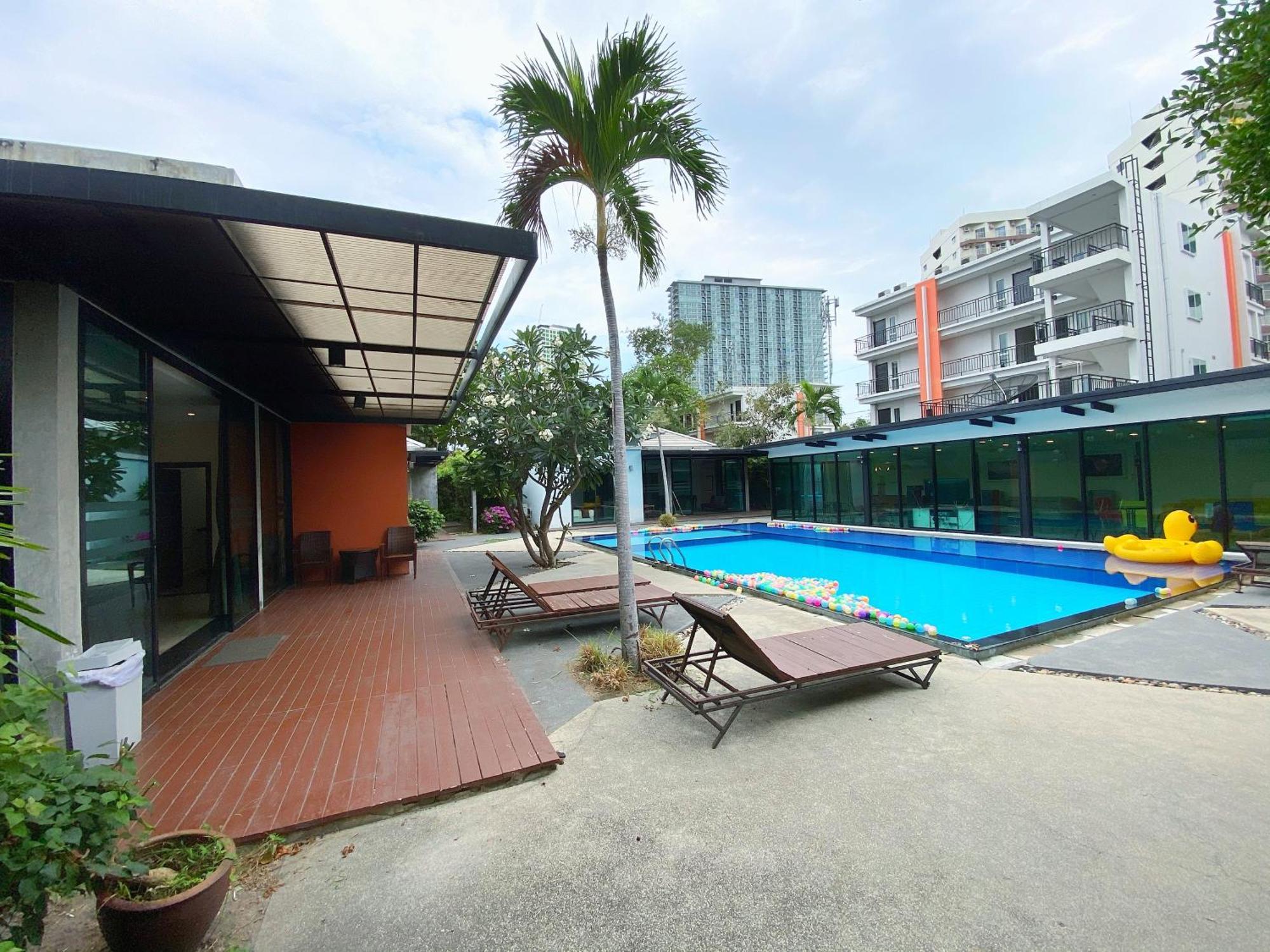 Villa Navin Jomtien Beach Buitenkant foto