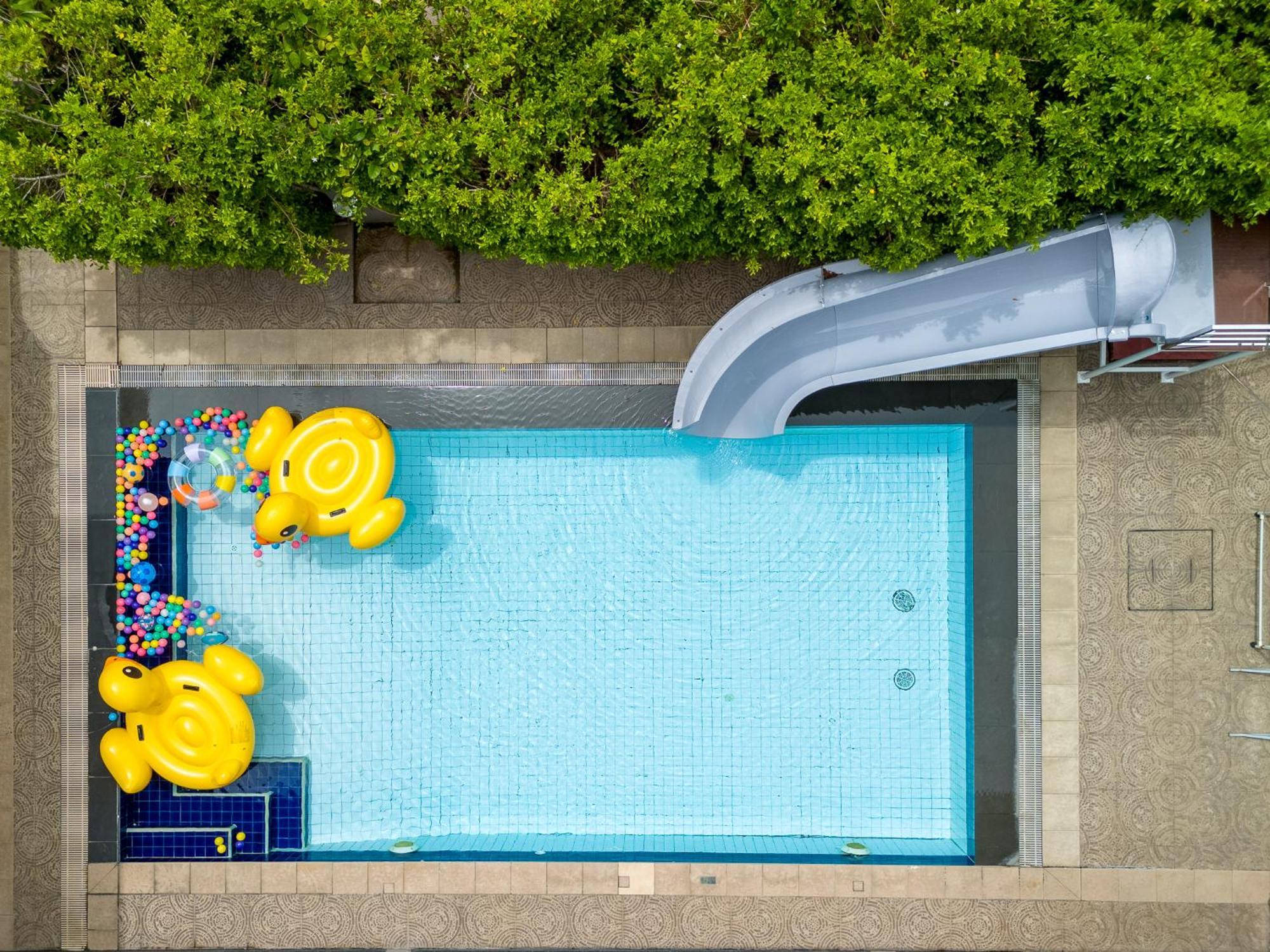 Villa Navin Jomtien Beach Buitenkant foto