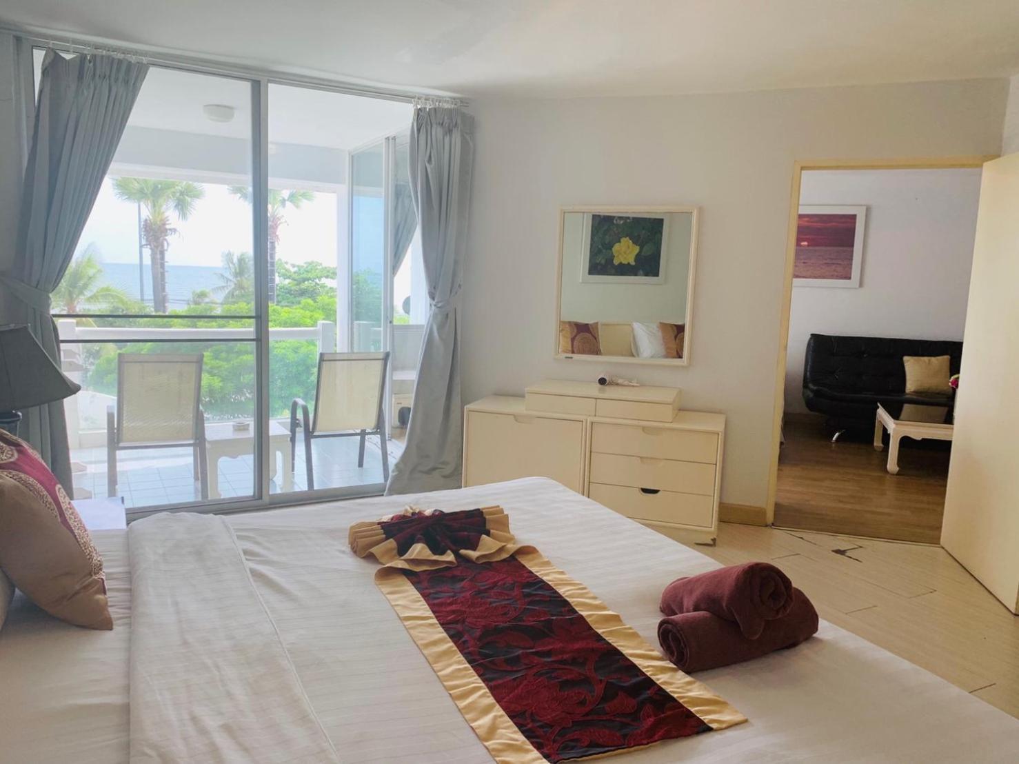 Villa Navin Jomtien Beach Buitenkant foto