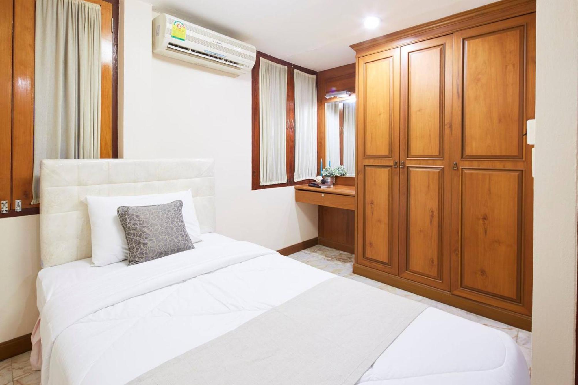 Villa Navin Jomtien Beach Buitenkant foto